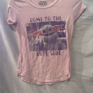 Star Wars Kids Light Pink T-Shirt - Cute Side Baby Yoda